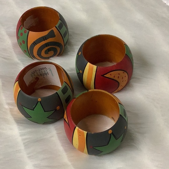 Set of 4 Pier 1 Wooden Napkin Rings Handpainted Flower Moon Star Celestial - Picture 3 of 3